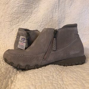 Gray women’s size 10 sketchers